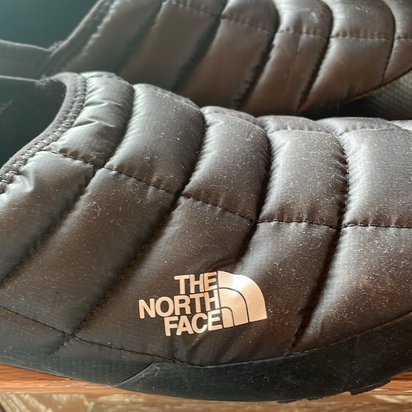 The North Face slippers thermopuff men’s size 9 - Picture 2 of 4